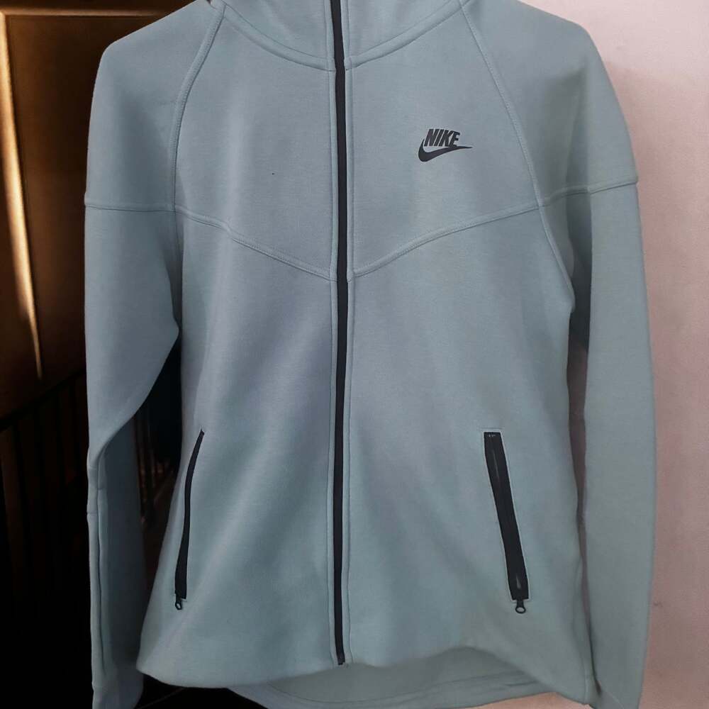 Nike Tech Fleece Windrunner Full-Zip Hoodie